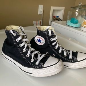 Converse Chuck Taylor All Star Classic, Men’s 6/Women’s 8, Black